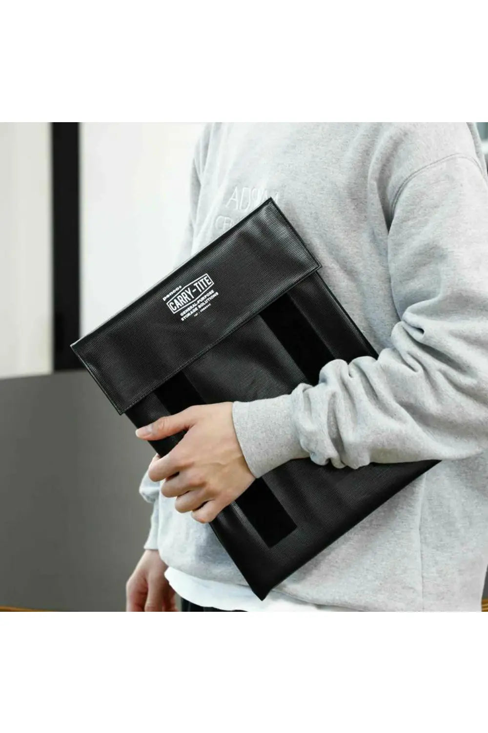 Penco Carry Tite Case – L Size