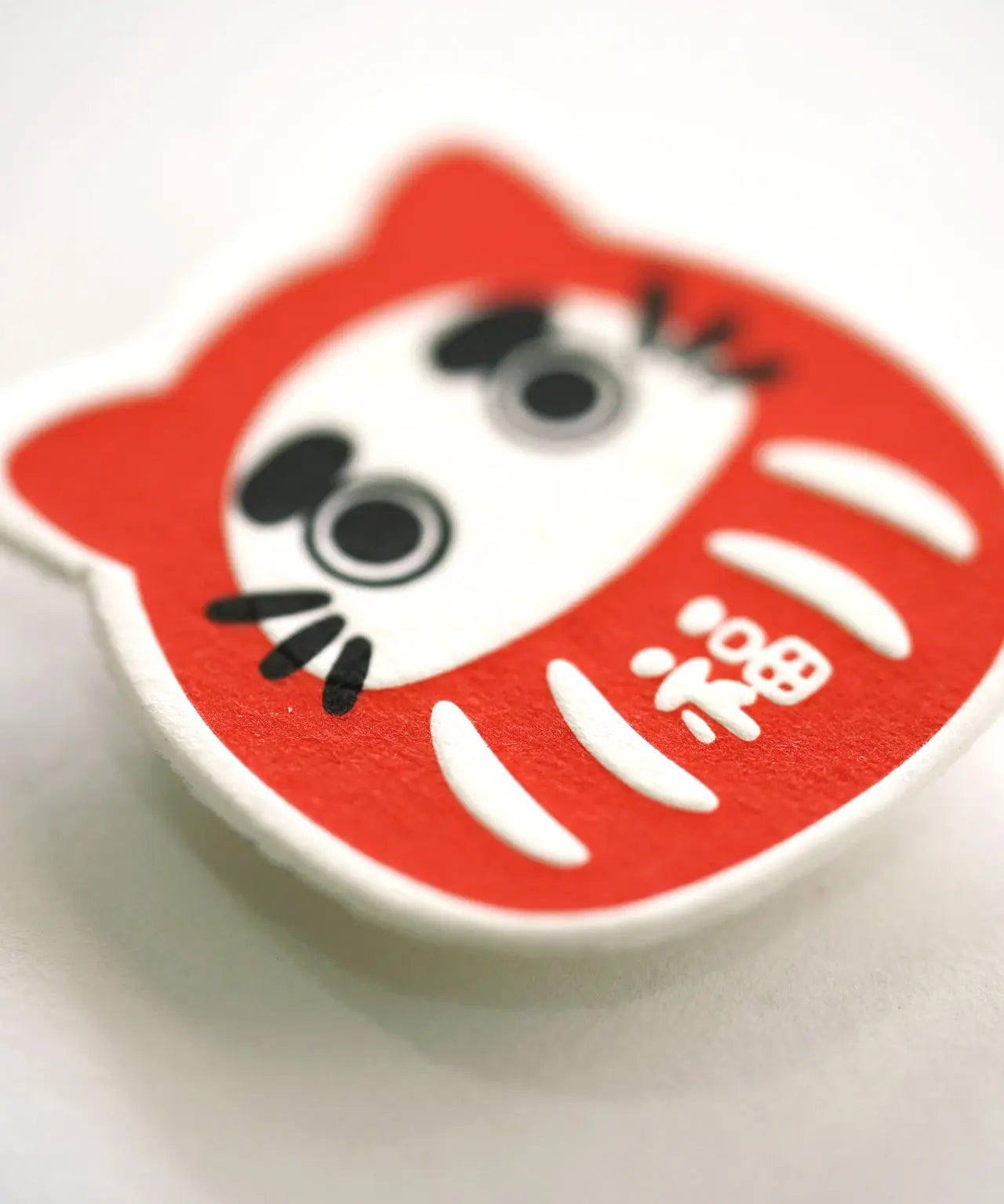 darumaCatDetail.webp