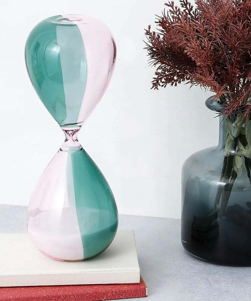 hightideHourGlassLPinkTurquoiseStyle.webp
