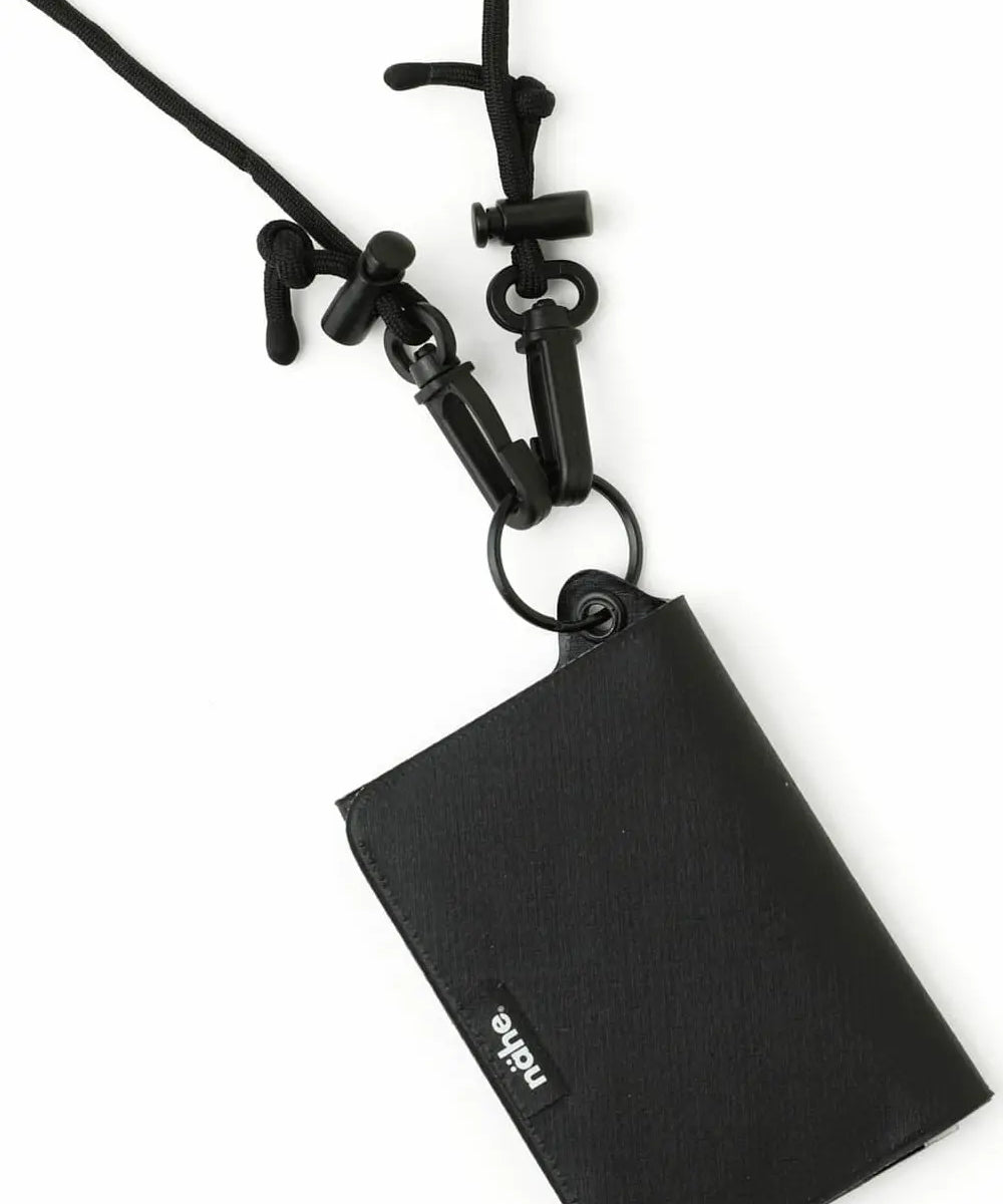 naheMultiwayStrapBlackClip.webp
